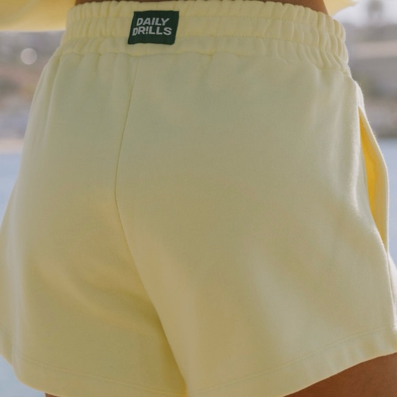 Daily Drills Women's Fleece Super Shorts - Picture 1 of 4